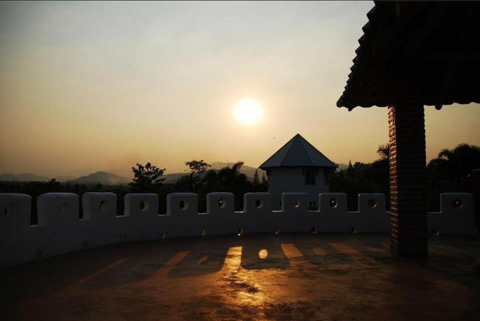 Отель Banrai Pornsawun Суан-Пханг Экстерьер фото